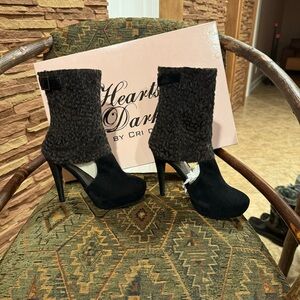 Amazing heels. Leopard print with black